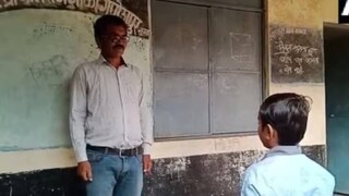 গত দু’ বছর ধরে এই স্কুলে একজন ছাত্রকে পড়িয়ে আসছেন একজনই শিক্ষক গত দু’ বছর ধরে এই স্কুলে একজন ছাত্রকে পড়িয়ে আসছেন একজনই শিক্ষক