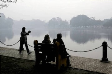 কলকাতায় শীতের ৫ বছরের রেকর্ড চূর্ণ, এ বার ১০ বছরের রেকর্ডও কি ভাঙবে এই মাসেই কলকাতায় শীতের ৫ বছরের রেকর্ড চূর্ণ, এ বার ১০ বছরের রেকর্ডও কি ভাঙবে এই মাসেই