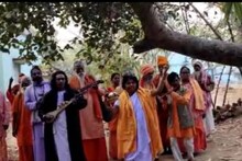 অজয় নদের তীরে জয়দেব মেলার শেষে পালিত হল ৫৫০ বছরের প্রাচীন এই রীতি