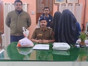 আরও জিজ্ঞাসাবাদের জন্য ধৃতদের হেফাজতে নিয়েছে পুলিশ