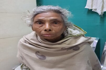 বৃদ্ধা মহিলা