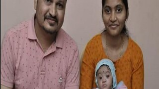 বাবা-মায়ের সঙ্গে ছোট্ট শিবন্যা৷ 