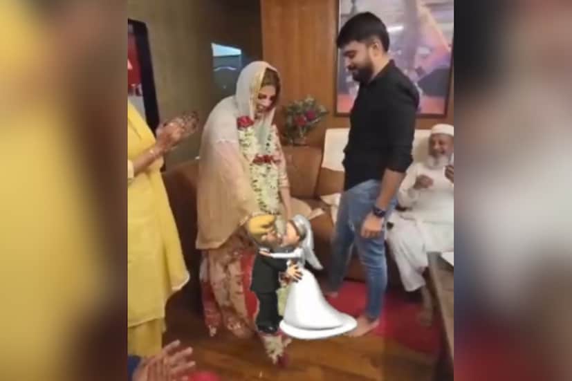 যদিও দু'দিন আগে রাখি ছবিগুলি পোস্ট করে লিখেছেন, 'অবশেষে, আমি খুব খুশি এবং উত্তেজিত। বিয়ে করেছি। আমার প্রেম তোমার জন্য চিরকাল শর্তহীন থাকবে আদিল।'