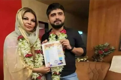 রাখি সাওয়ান্তের বিয়ের ভাইরাল ছবি