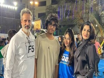 ‘খুব তাড়াতাড়িই বড় হয়ে যায় ছেলেমেয়েগুলো; আবেগতাড়িত হয়ে পোস্ট করলেন রবিনা