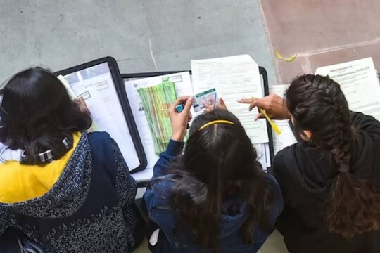 স্কুলে চাঁদা উঠল ১,৫০,০০০ লক্ষ টাকা, কেন এই টাকা তোলা হল? জানলে অবাক হবেন