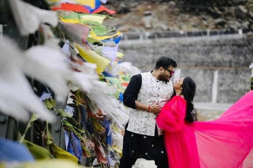 পরিচালক পার্থসারথি জোয়ারদারের ছেলে স্বর্ণশেখর জোয়ারদার, তিনি পরিচালনায় এসেছেন কিছুদিন পরেই তাঁর একলা মেঘ খুব তাড়াতাড়ি মুক্তি পেতে চলেছে ৷ ছবি সৌজন্যে ইনস্টাগ্রাম ৷