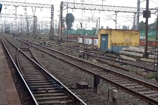 বর্ধমানে ট্রেনের ধাক্কায় প্রাণ গেল কিশোরের। 
