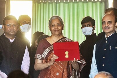 কেন্দ্রীয় অর্থমন্ত্রী নির্মলা সীতারামন। ফাইল ছবি
