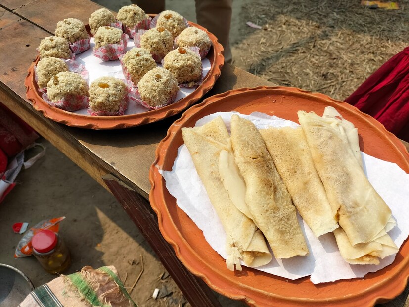নাচে গানে জমজমাট অনুষ্ঠান সঙ্গে বাঙালির পিঠেপুলি সবমিলিয়ে জমজমাট অনুষ্ঠান দেখে খুশি স্থানীয়রা। সেই সঙ্গে এই অনুষ্ঠানের আয়োজন করতে পেরে খুশি উদ্যোক্তরাও।