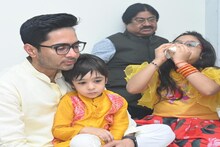 একেবারে অন্য রূপ, সরস্বতী পুজোয় বাবা অভিষেকের কোলে ছেলে, শাঁখ হাতে মেয়ে, দেখুন