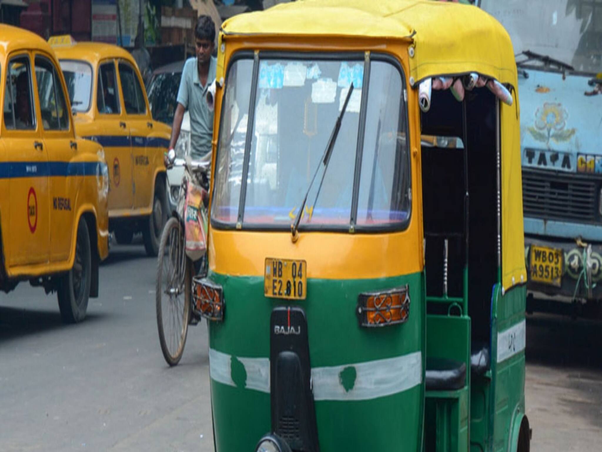 Kolkata News: শহরের বুকে চলন্ত অটোতে তরুণীর শ্লীলতাহানির চেষ্টা! গ্রেফতার দুই যুবক