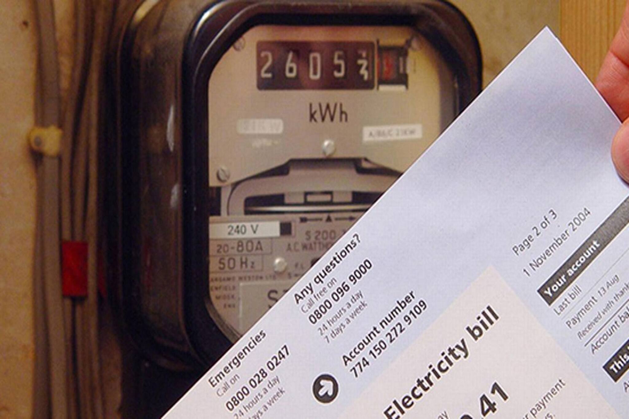 Tips To Reduce Electricity Bill: গরম মানেই ইলেকট্রিসিটি বিল-এর ভয়? রইল সহজ টিপস, বিলের টাকা নেমে আসবে অর্ধেকে