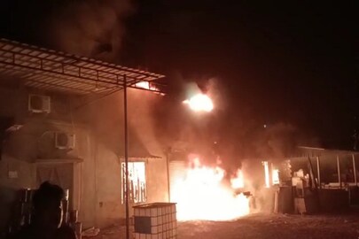 আগুনে পুড়ে ছাই