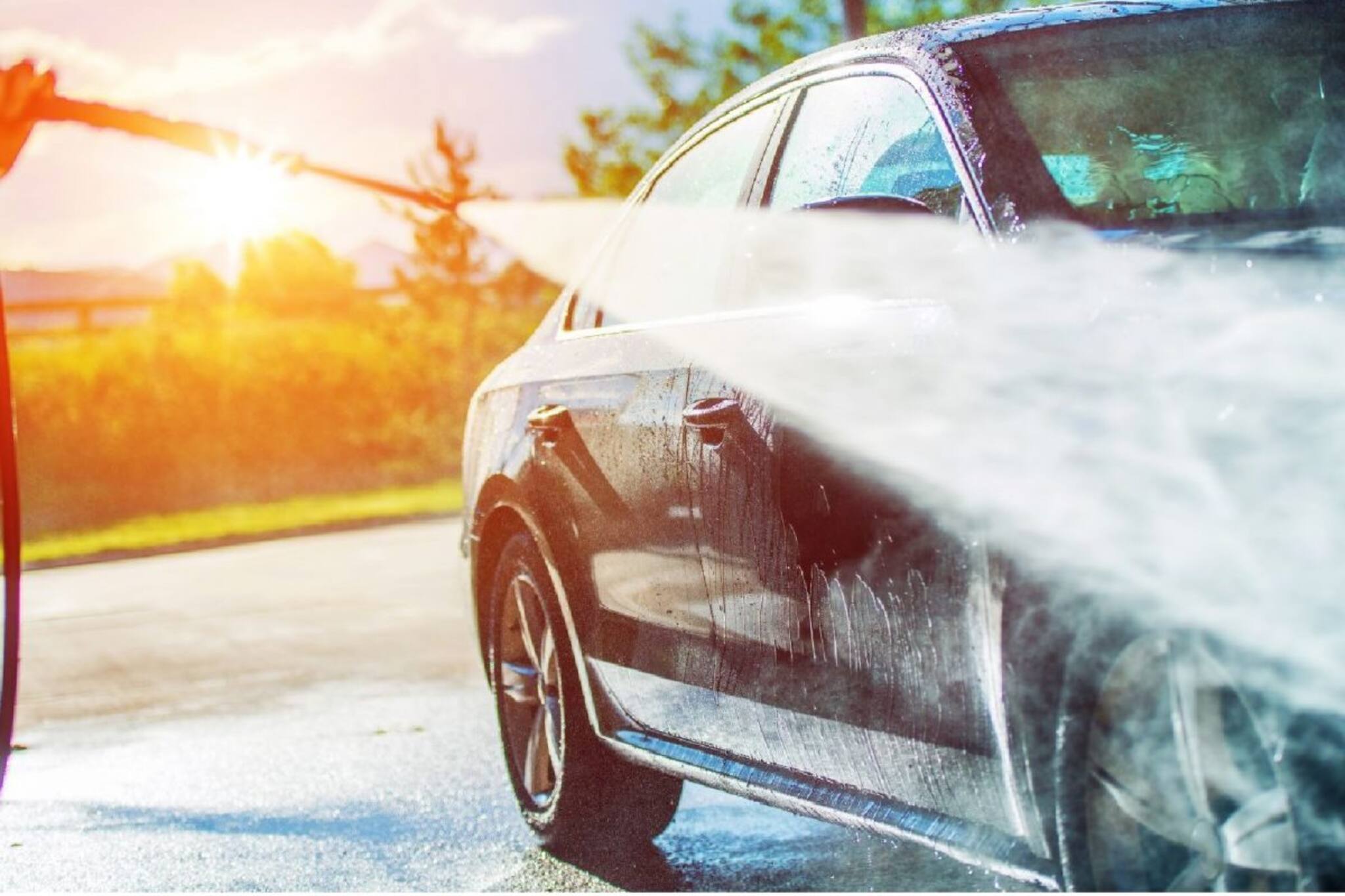 গাড়ি থাকবে নতুনের মতো ঝকঝকে; শুধু ধোয়া-মোছার সময়ে এই ভুলগুলো করবেন না