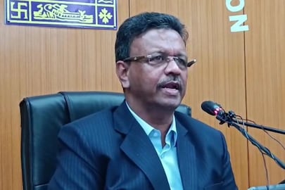 ফিরহাদ হাকিম ফিরহাদ হাকিম