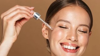 উজ্জ্বল, চকচকে ত্বক দেবে গ্লিসারিন, বাজারের নামী-দামি পণ্যকেও হার মানাবে এই উপাদান উজ্জ্বল, চকচকে ত্বক দেবে গ্লিসারিন, বাজারের নামী-দামি পণ্যকেও হার মানাবে এই উপাদান