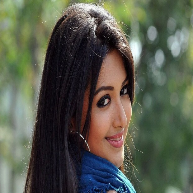 উপরোক্ত তথ্যগুলি প্রচলিত জ্ঞান ও সাধারণ আয়ুর্বেদ তত্ত্বভিত্তিক জ্ঞান। এই সংক্রান্ত বিষয়ে আরও বিস্তারিত জানতে অবশ্যই বিশেষজ্ঞদের কাছে জেনে নেওয়াই কাম্য। এই বিষয়ে কোনও চূড়ান্ত সিদ্ধান্ত নিউজ 18 বাংলা ডিজিটাল দেয় না। প্রতীকী ছবি
