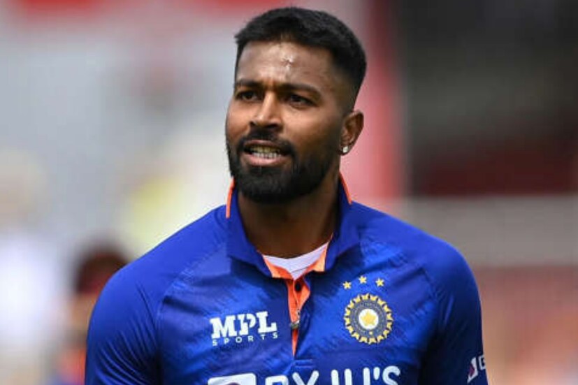 গত আইপিএল গুজরাট চ্যাম্পিয়ন করে নিজেকে প্রমাণ করেছেন হার্দিক। সিনিয়রদের অনুপস্থিতিতে একাধিক টি-২০ সিরিজে ভারতীয় দলকে নেতৃত্ব দিয়ে জয় এনে দিয়েছেন। পুরোপুরি টি২০ অধিনায়ক হিসেবে হার্দিকের নাম ঘোষণা শুধু সময়ের অপেক্ষা। আর সবকিছু ঠিকঠাক থাকলে একদিনের দলের অথধিনায়কও হতে চলেছেন হার্দিক পান্ডিয়া।