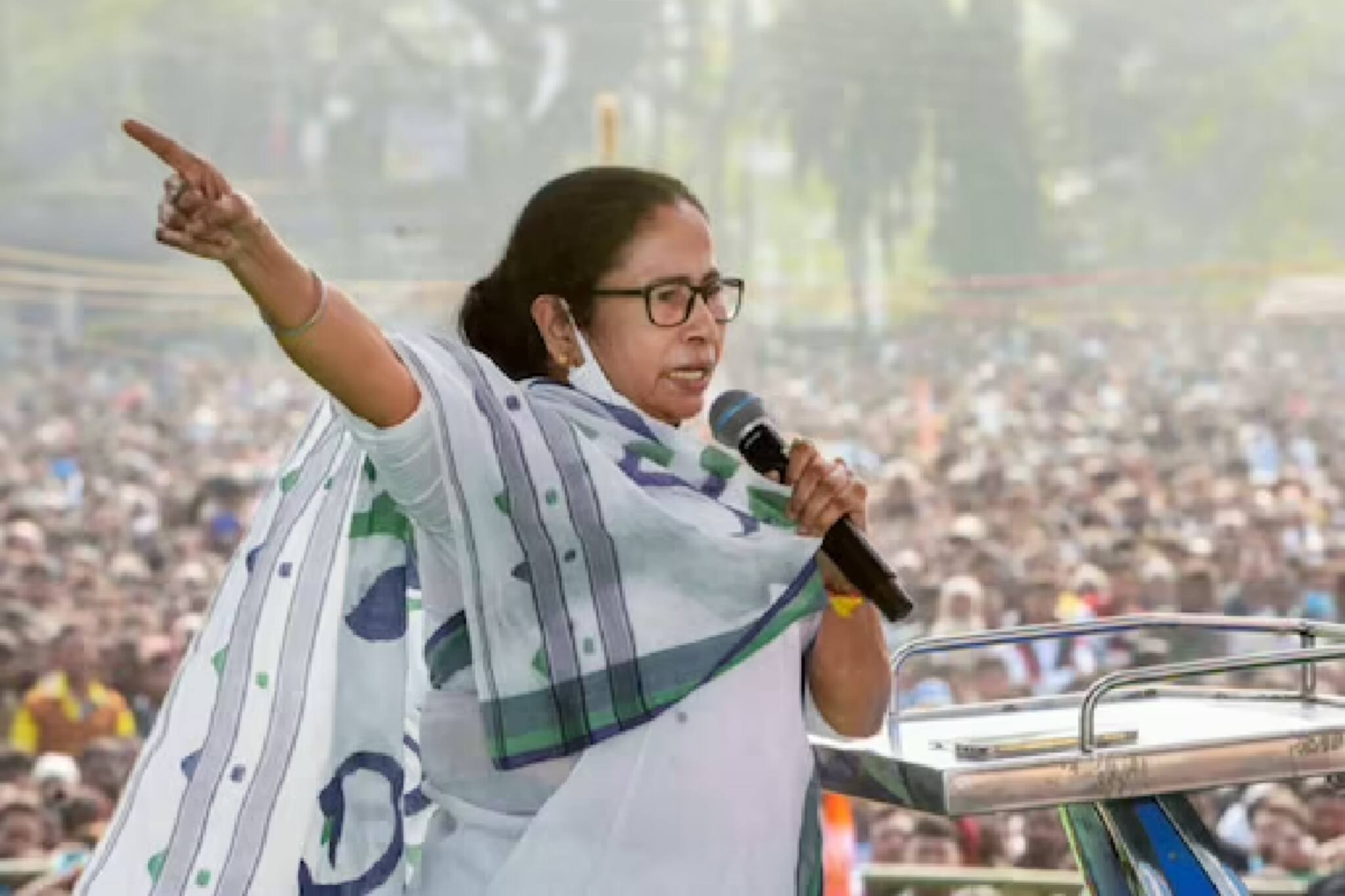 ত্রিপুরেশ্বরী মন্দিরে পুজো থেকে পদযাত্রায় যোগ, উত্তর-পূর্বে ফের প্রচারে মমতা