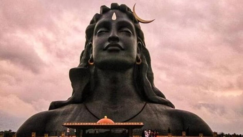মহাশিবরাত্রির চার প্রহরের পুজোর সময়-- প্রথম প্রহরের পূজার সময় - ১৮ ফেব্রুয়ারি, বিকেল ৫টা ৩৫ মিনিট থেকে রাত ৮টা ৪২ মিনিট। দ্বিতীয় প্রহরের পূজার সময় - ১৮ ফেব্রুয়ারি, রাত ৮টা ৪২ মিনিট থেকে রাত ১১টা ৫০ মিনিট। তৃতীয় প্রহরের পূজার সময় - ১৮ ফেব্রুয়ারি, রাত ১১টা ৫০ মিনিট থেকে ১৯ ফেব্রুয়ারি রাত ২টা ৫৮ মিনিট। চতুর্থ প্রহরের পূজার সময় - ১৯ ফেব্রুয়ারি, রাত ২টা ৫৮ মিনিট থেকে সকাল ৬টা ০৬ মিনিট। ব্রতভঙ্গের সময় - ১৯ ফেব্রুয়ারি, সকাল ৬টা ০৬ মিনিট থেকে দুপুর ২টা ৪৩ মিনিট। শিবরাত্রিতে নিশীথ কালে পুজোর বিশেষ মাহাত্ম্য রয়েছে। ১৯ ফেব্রুয়ারি, রাত ১১টা ২৫ মিনিট থেকে মধ্যরাত ১২টা ১৫ মিনিট পর্যন্ত নিশীথ কাল থাকবে।