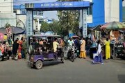 হাসপাতালের প্রবেশপথ যেন দোকানের শোরুম! দখলমুক্ত করার প্রতিশ্রুতি মেয়রের