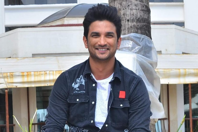  দেখতে দেখতে কেটে গেল তিনটে বছর। এখনও পর্যন্ত মিলল না সুবিচার,পুলিশি জালে ধরা পড়ল না সুশান্তের দোষীরা। এখনও সুশান্তের মৃত্যু রহস্য নিয়ে জল্পনা তুঙ্গে।