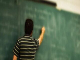 প্রতারণার অভিযোগে গ্রেফতার শিক্ষক