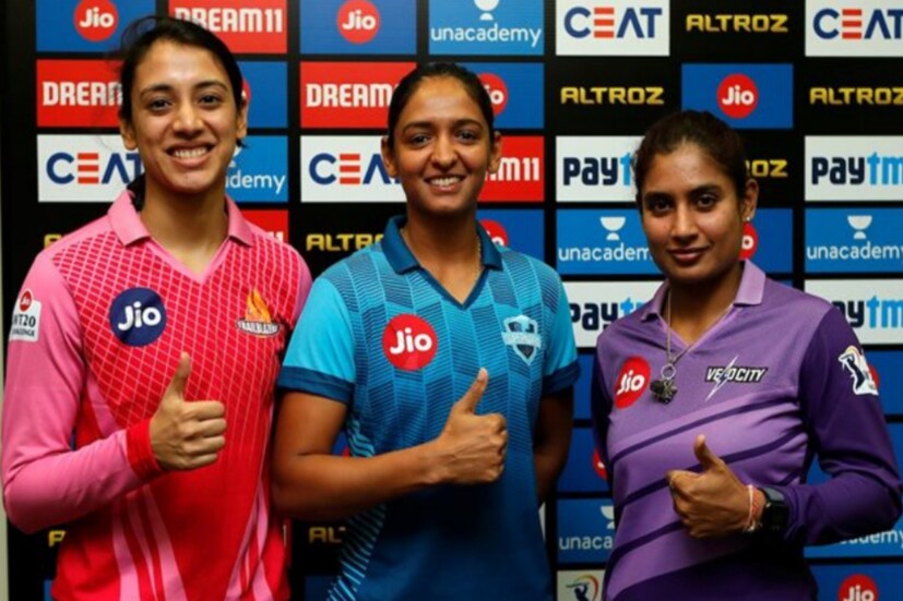 এছাড়া  ৯০১ কোটি টাকা দিয়ে ব্যাঙ্গালোরের দল কিনেছে আরসিবি। ৮১০ কোটি টাকা টাকায় দিল্লির দল কিনেছে জেএসডব্লিউ জিএমআর ক্রিকেট। পঞ্চম দল হিসেবে লখনউকে কিনেছে কেপ্রি গ্লোবাল হোল্ডিংস। খরচ করেছে ৭৫৭ কোটি টাকা।