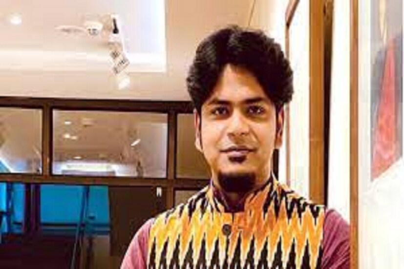 ২০২১-এ একটি শো-তে আলাপ, ফোন নম্বর আদানপ্রদান ৷ এরপরেই এক পা দুপা করে এগোতে থাকে সম্পর্ক ৷ টান অনুভূত হয়, তারপরেই এই পথে পছ চলা শুরু হয় ৷ ফাইল ছবি ৷