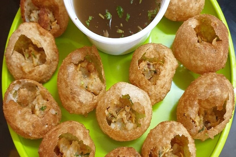 এহেন ফুচকা তো খান নিয়মিত, তবে ফুচকার আর অন্য নাম গুলো জানা আছে? বা ফুচকা এল কোথা থেকে, সেটার সঠিক তথ্য রয়েছে আপনার কাছে? 