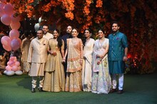 ছোট বৌমার হাত ধরে নীতা আম্বানি, অনন্ত-রাধিকার বাগদানে জমজমাট অ্যান্টিলিয়া