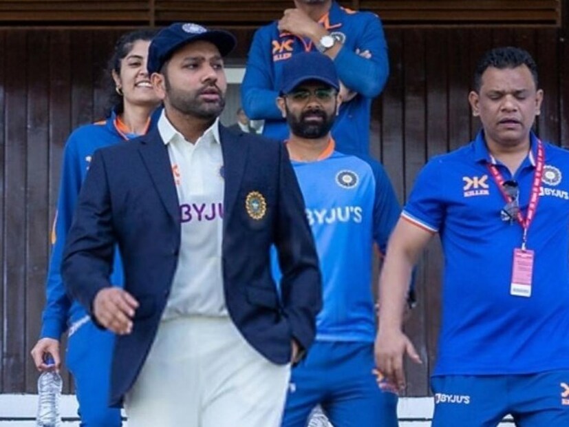 আমদাবাদ টেস্টের প্রথম দিন খেলা শুরুর আগে কয়েকজন দর্শক শামিকে  উদ্দেশ্য করে জয় শ্রীরাম স্লোগান তুলেছিল। এমনকী তাঁদের মুখে শামির নামও ছিল।