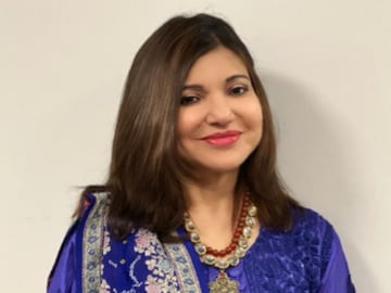 ২৮ বছর স্বামীর সঙ্গে থাকেন না অলকা ইয়াগনিক! বিয়ে করেছিলেন শিলংয়ের ব্যবসায়ীকে ২৮ বছর স্বামীর সঙ্গে থাকেন না অলকা ইয়াগনিক! বিয়ে করেছিলেন শিলংয়ের ব্যবসায়ীকে