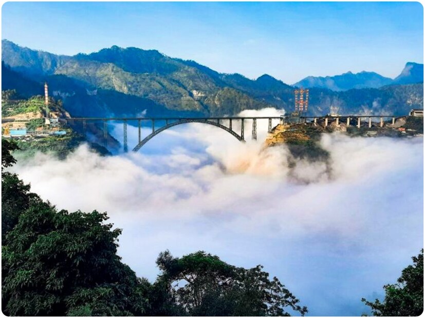 Chenab Bridge, Chenab Rail Bridge, Chenab Bridge Railway Track, worlds highest Railway bridge, Chenab Bridge Railway Line, Udhampur Srinagar Baramulla rail link project, Chenab Arch Bridge, Indian Railway, चिनाब रेल ब्रिज, सबसे ऊंचा रेल ब्रिज, चिनाब ब्रिज रेल लाइन, चिनाब ब्रिज रेलवे ट्रैक