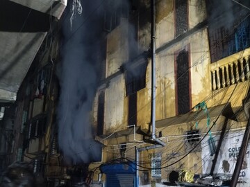 Fire breaks out in Tiljala area shoe factory common people evacuated