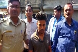 গ্রেফতার যুবক গ্রেফতার যুবক