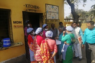 মিড ডে মিলের ব্যবস্থা পরিদর্শনে কেন্দ্রীয় প্রতিনিধি দল মিড ডে মিলের ব্যবস্থা পরিদর্শনে কেন্দ্রীয় প্রতিনিধি দল