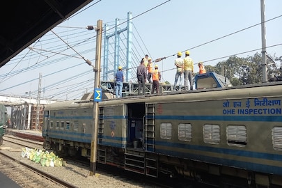 Purba Bardhaman: local trains are cancelled 