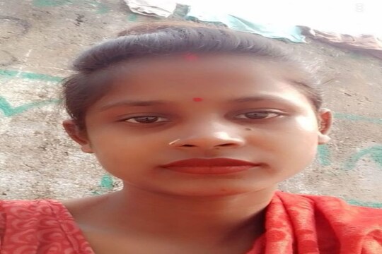  বিষ্ণুপুরে মৃত গৃহবধূ পুতুল সরদার
