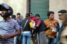 দৈনিক বিক্রি ১২০০-রও বেশি, ৩২ বছর ধরে মানুষের মন জয় করেছে এই শিঙাড়া