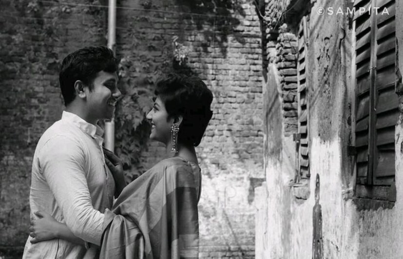 ভালোবাসার সিজন এই ফাল্গুন মাস। গাছে গাছে নতুন পাতা আর একইসঙ্গে মনের কোণে প্রেমের উঁকিঝুঁকি। কানে হেডফোনে ঝুঁকি ঝুঁকি সি নজর তো চোখ ঘোরাফেরা করছে কোনও এক স্কুলের গেটের বাইরে এককুচি লাজুক অবনত মুখের চকিত চাউনিতে।