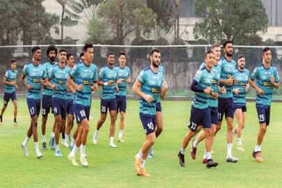 কেরলের বিরুদ্ধে নামার আগে কঠিন অনুশীলনে সবুজ মেরুন শিবির কেরলের বিরুদ্ধে নামার আগে কঠিন অনুশীলনে সবুজ মেরুন শিবির