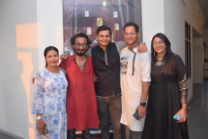 অবনীর অন্তিম পরিণতি দেখতে চোখ রাখতে হবে ‘অবনী সেনের ৭নং কেস’-এ। সিরিজটির নির্মাণে লেখক পরিচালক নীল নওয়াজের সঙ্গে ক্রিয়েটার টিমের দায়িত্বে আছেন অ্যাসোসিয়েট ডিরেক্টর আহেরি মুখোপাধ্যায় এবং সিনেমাটোগ্রাফার সাগ্নিক। ওয়েবসিরিজটি মুক্তি পাবে ‘শ্যাল্পিকা এন্টারটেনমেন্ট’-এর ব্যানারে।
