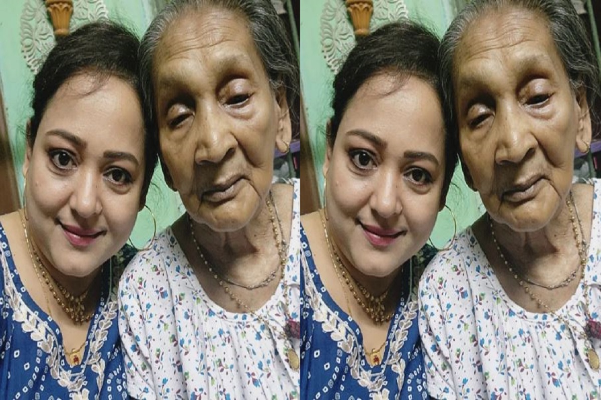 Aparajita Adhya's Mother Passes Away: সোমবার সকালেই কেঁপে উঠল বুক! সব শেষ, মাতৃহারা অপরাজিতা আঢ্য