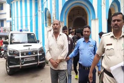 বর্ধমান মেডিক্যালে ছাত্র ভর্তির দালাল চক্রের হদিশ৷ 