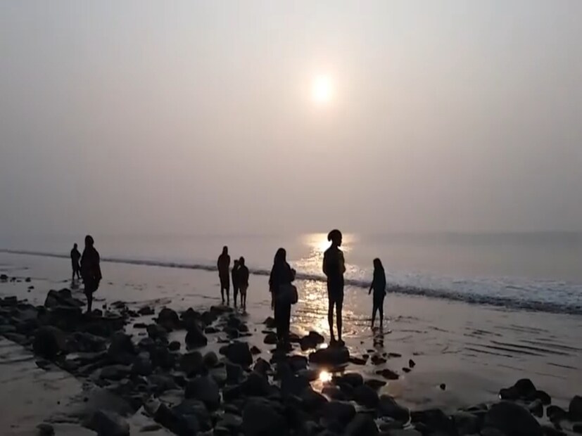 কিন্তু চলতি সপ্তাহের শুরুতেই বদলে গেল আবহাওয়া, জেলায় সর্বত্রই বেড়েছে সর্বনিম্ন তাপমাত্রা। দিঘা সহ পূর্ব মেদিনীপুর জেলা জুড়ে ঋতুরাজ বসন্তের ছোঁয়া।