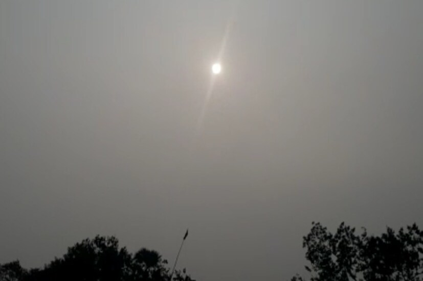 *পূর্ব মেদিনীপুর জেলার সদর শহর তমলুকের সর্বোচ্চ তাপমাত্রা ২৯ ডিগ্রি সেলসিয়াস এবং সর্বনিম্ন তাপমাত্রা ১৬ ডিগ্রি সেলসিয়াস, যা স্বাভাবিক তাপমাত্রার থেকে ১ ডিগ্রি বেশি। বাতাসে আর্দ্রতার পরিমাণ ৬০ শতাংশ। আগামী ২৪ ঘণ্টায় সর্বনিম্ন তাপমাত্রা কিছুটা কমে ১৫ ডিগ্রি সেলসিয়াসের আশেপাশে থাকবে। প্রতীকী ছবি। 