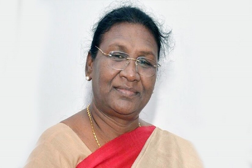 রাষ্ট্রপতি দৌপদী মুর্মু রাষ্ট্রপতি ভবনের সমস্ত কর্মচারীদের কাছে অত্যন্ত প্রিয় এক মানুষ ৷ এর বেশ কয়েকটি কারণও রয়েছে ৷ ফাইল ছবি ৷