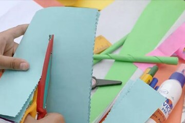 ফেভিকল-ফেভিকুইক সব জুড়ে দেয়, কিন্তু নিজে কেন ডিব্বা বা টিউবে আটকে যায়না